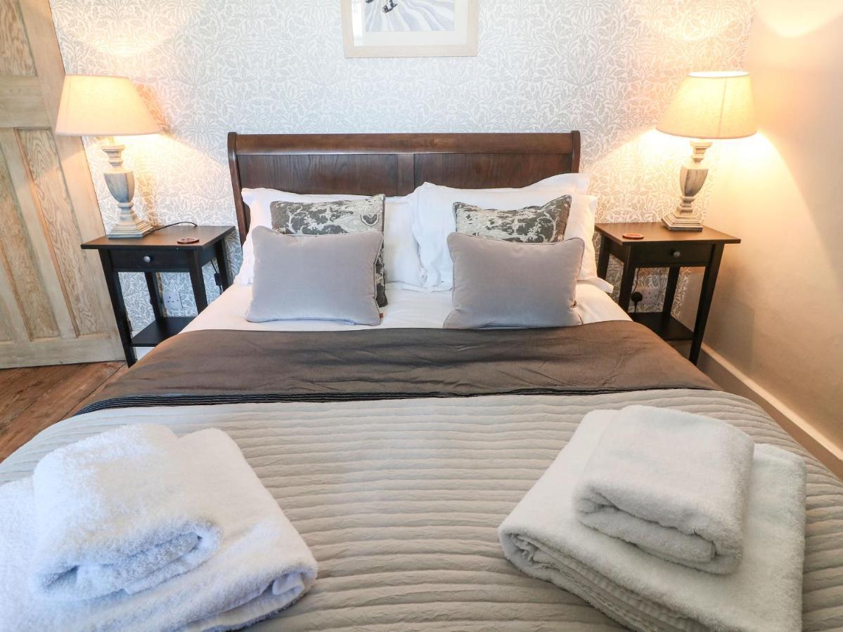 Green Pump Cottage Блоклі Екстер'єр фото