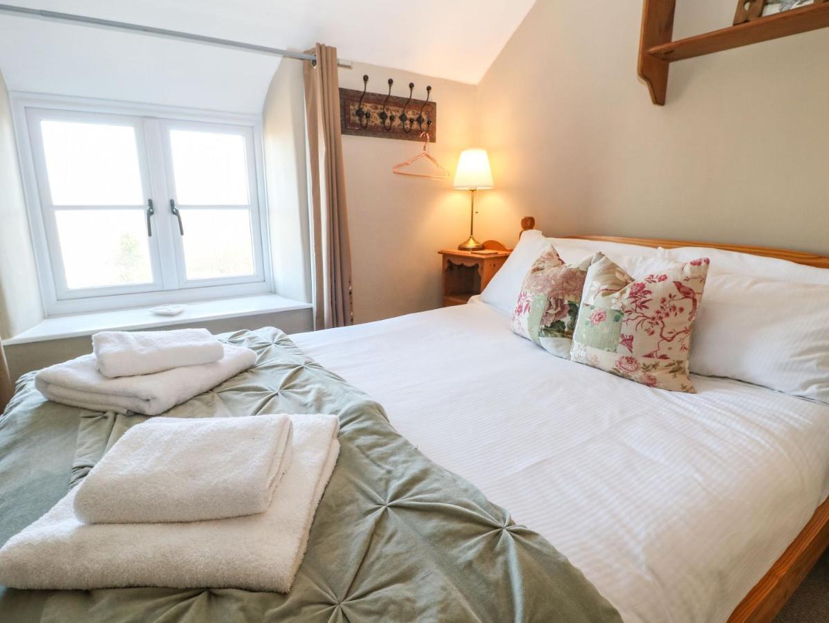 Green Pump Cottage Блоклі Екстер'єр фото