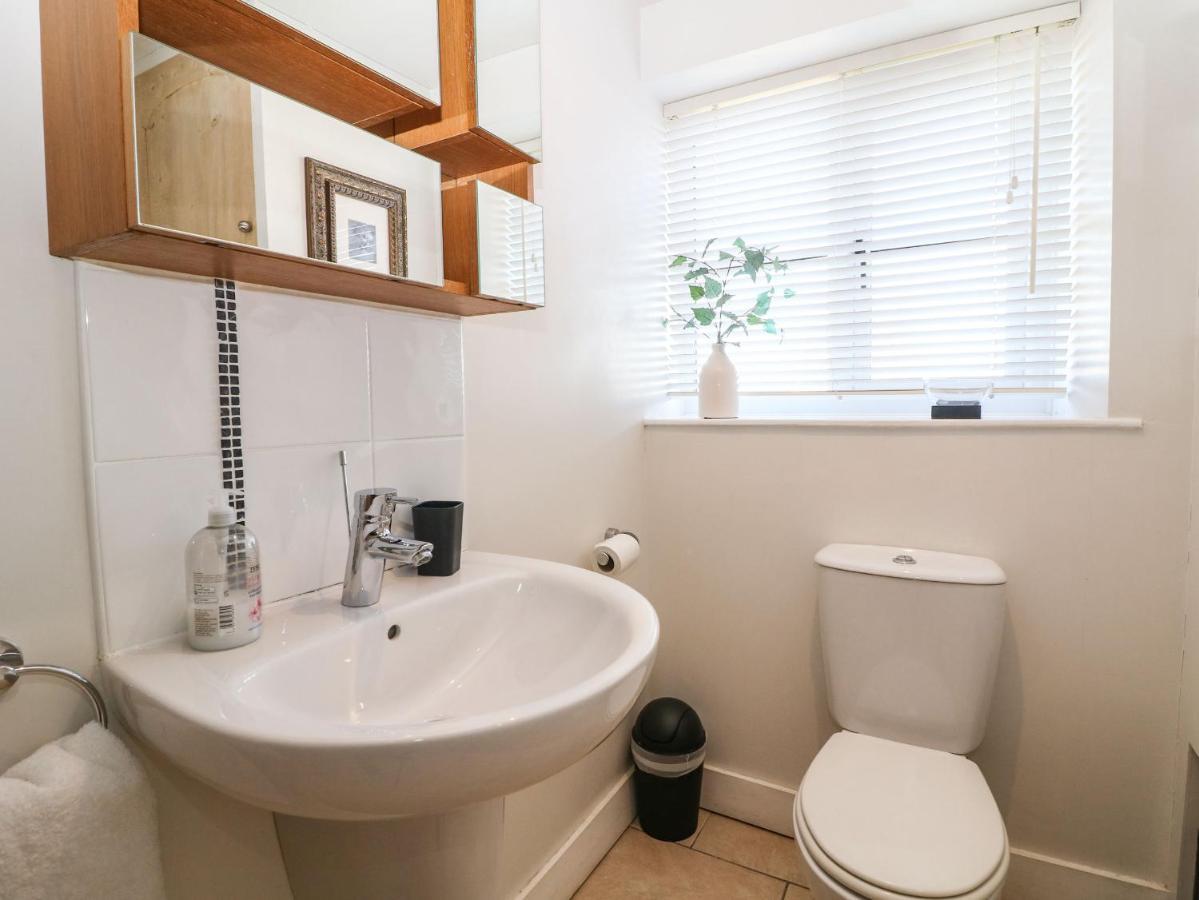 Green Pump Cottage Блоклі Екстер'єр фото